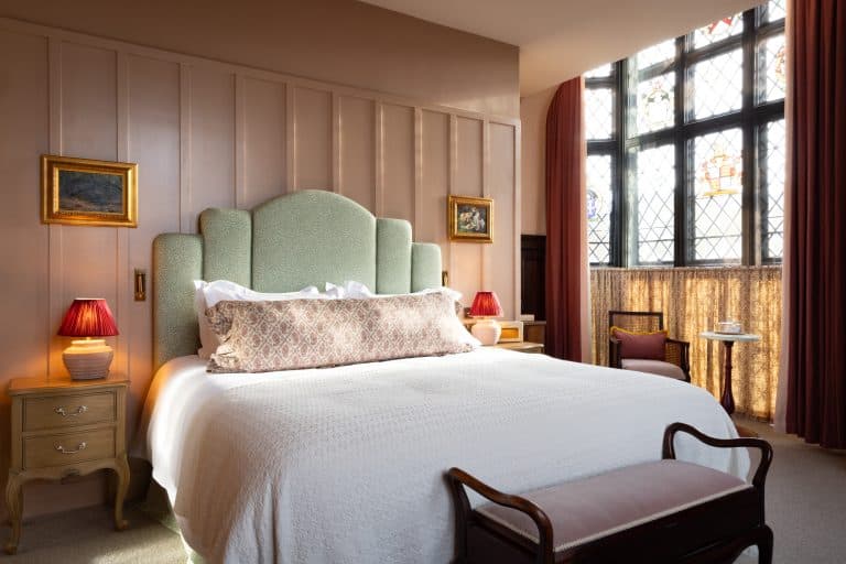 Cover Image for Luxe room